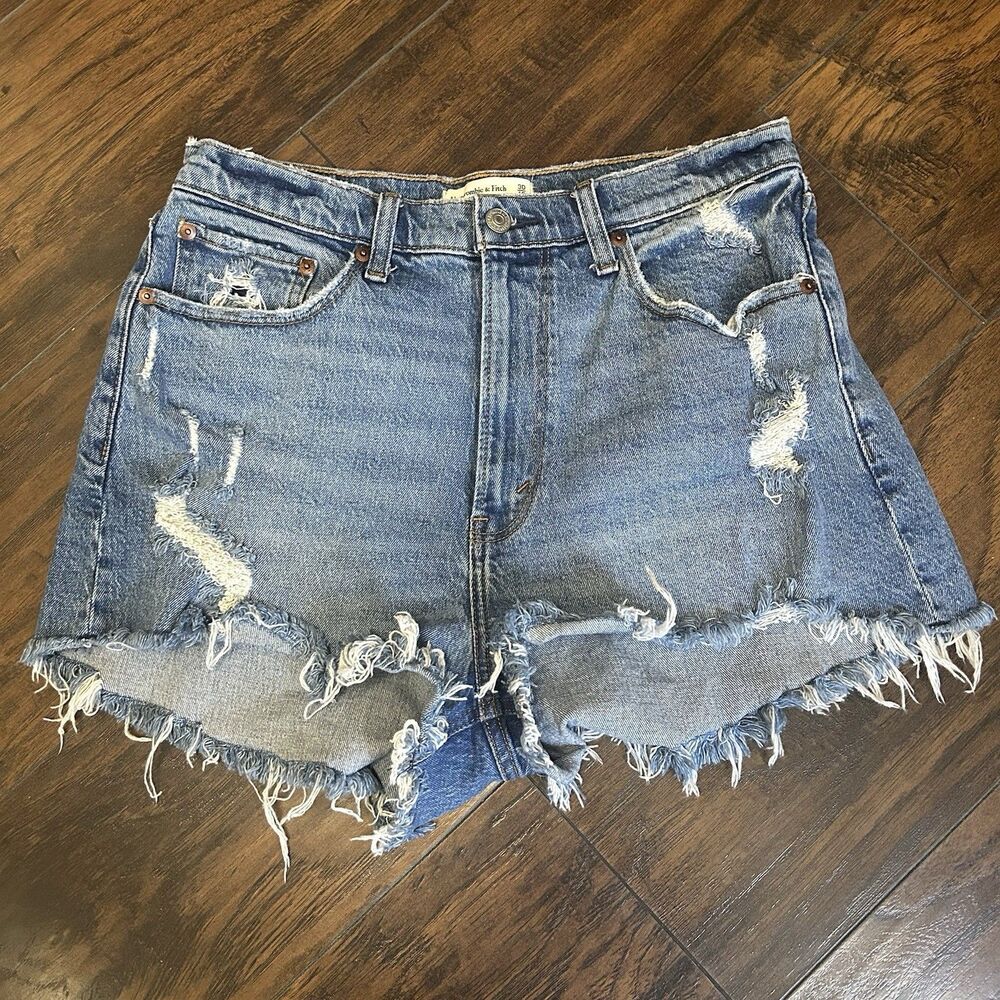 Abercrombie And Fitch High Rise Mom Short Size 30/10 Curve Love Distressed